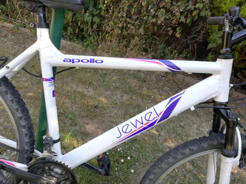 sale. Halfords Apollo Jewel. Bicycle 